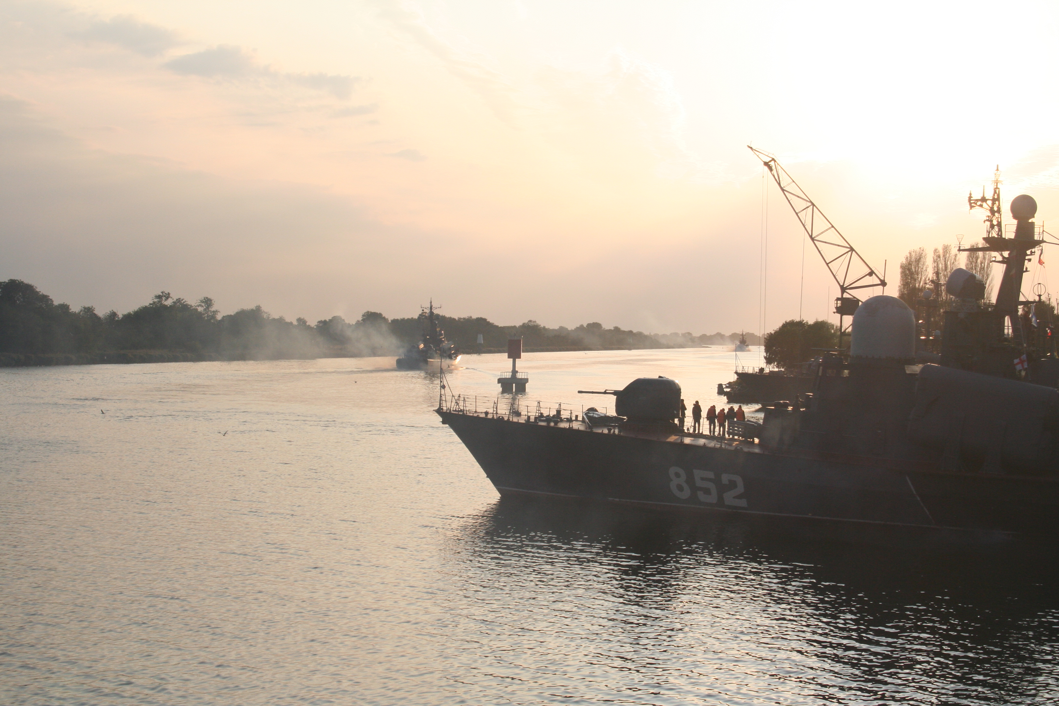 Балтийская гавань балтийск. Морская гавань Балтийска. Морской канал в Балтийске.