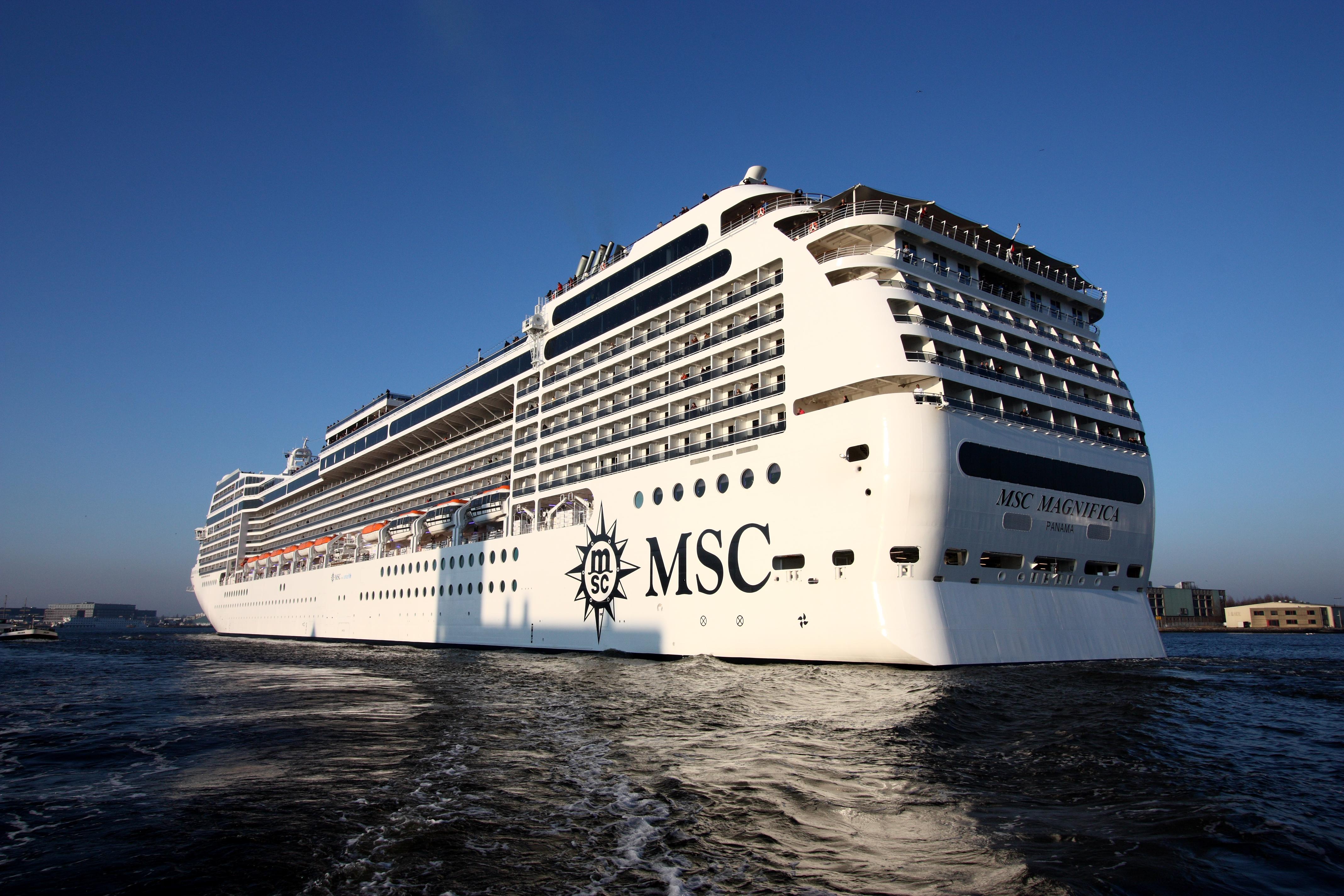 Лайнер msc. MSC magnifica круизный лайнер. Круизный корабль 