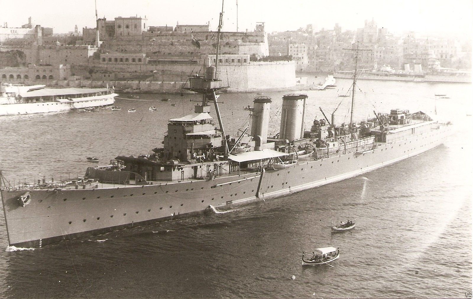 [1600 x 1010] Mine-laying cruiser HMS Adventure in Malta, 1928. : r ...